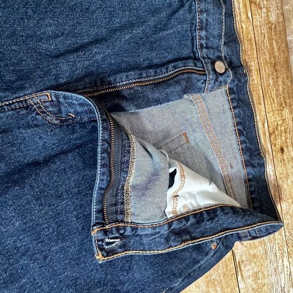 LEVI'S 505 REGULAR STRAIGHT FIT CASUAL CLASSIC EVERYDAY WEAR DENIM SHORTS SZ. 42 - Picture 5 of 5